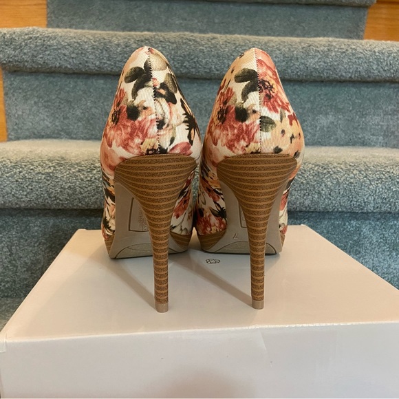 Christian Siriano Floral Stiletto Heels - Picture 3 of 7